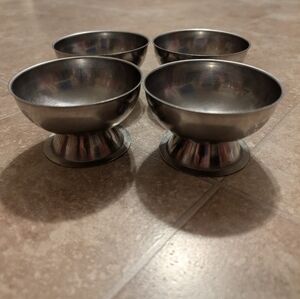 Vtg set of 4 Stainless steel  Desert/ Ice Cream/Sherbert dishes